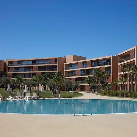 Salgados Lagoas Apartment *